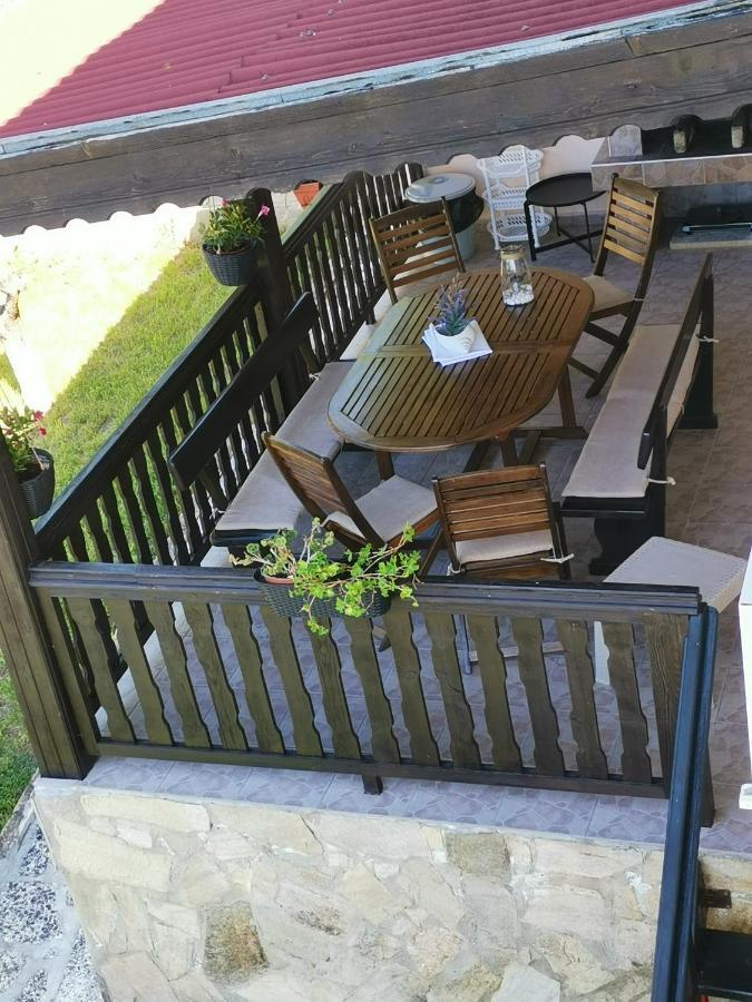 Villa Holly Baltsjik Eksteriør bilde